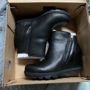 Sorel Joan of Arctic Wedge II Zip Bootie Black